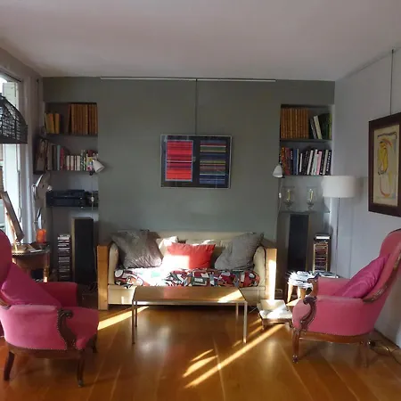 Oda ve Kahvaltı B&B Batignolles *